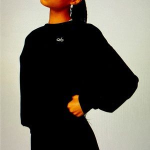 ALO Accolade Crew Neck Pullover